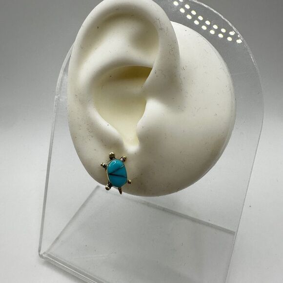 Sleeping beauty turquoise and sterling silver turtle earring studs! - Picture 9 of 10